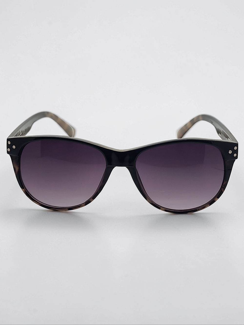 Jessica Simpson Black and Tortoiseshell Gradient Lens Sunglasses